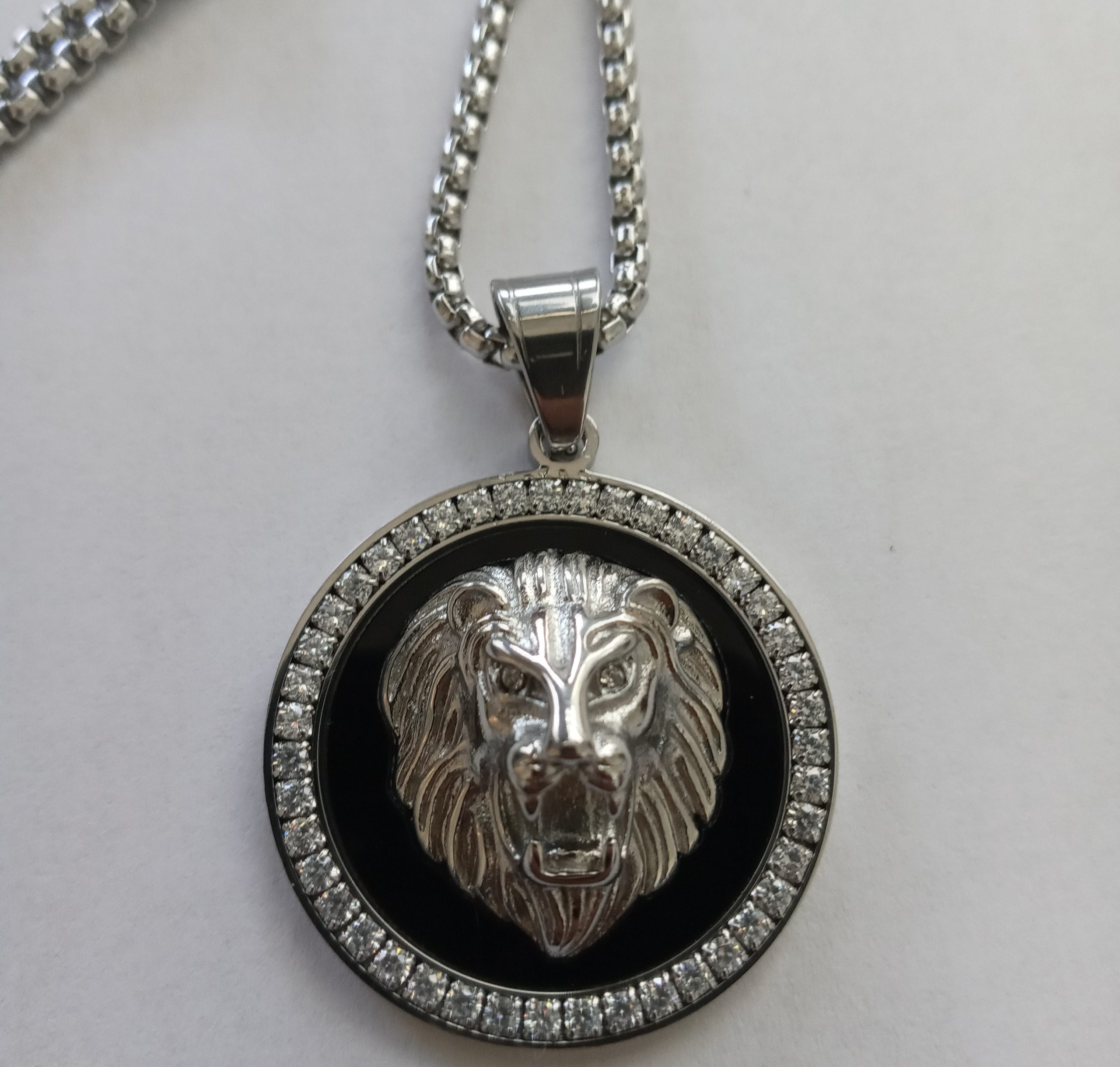 Silver Judah lion with diamonds