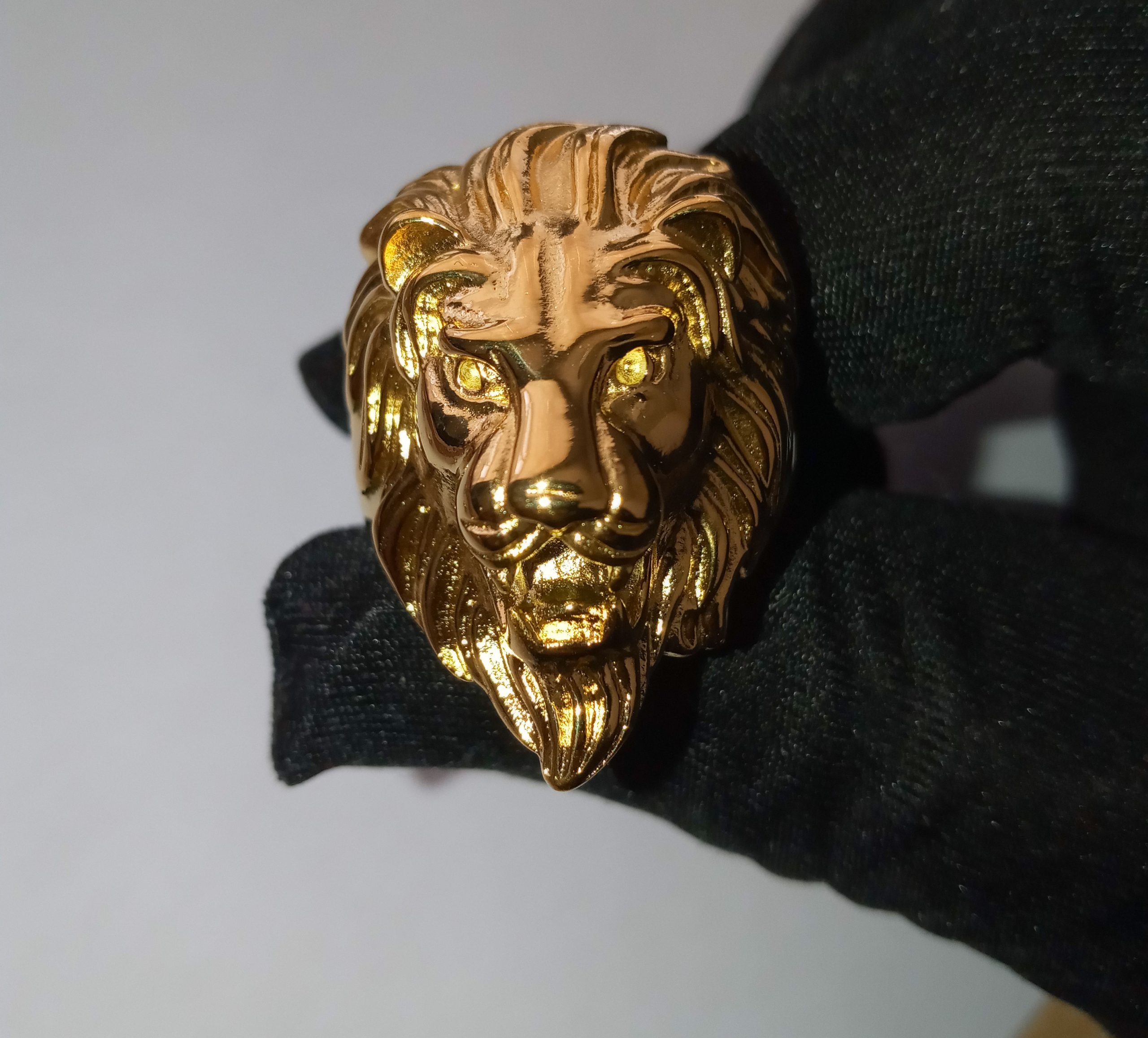 Gold Lion ring with menorahs